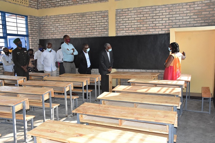 Ibyumba byujuje ibisabwa byose birimo n'ibibaho bine muri buri cyumba