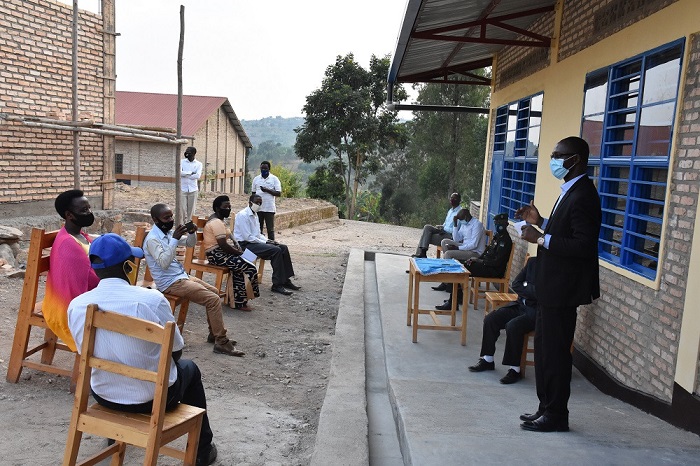 Habarurema asaba abayeyi kwihutira kohereza abana ku mashuri ntawe usigaye