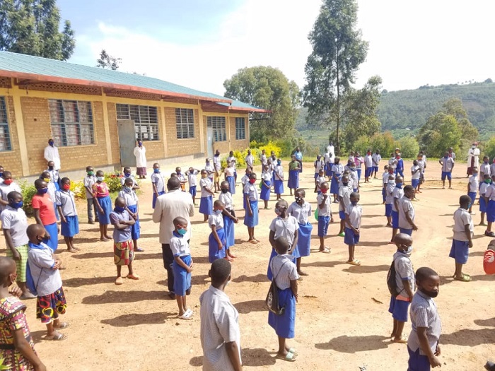 Ibyumba bishya by'amashuri byitezweho kugabanya ubucucike kandi abanyeshuri bigire hafi y'iwabo