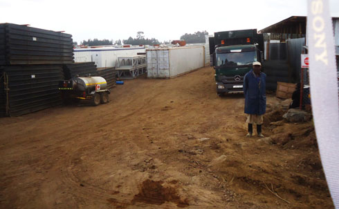 Hari ububiko bunini by'ibikoresho bizakoreshwa muri iki gikorwa. 