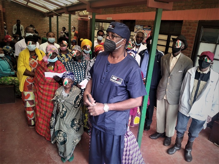 Bishimiye kongera kureba nyuma yo kubagwa ishaza