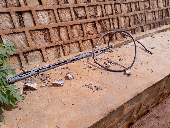 Abajura bakase insinga barazitwara none amatara yo ku muhanda ntacyaka