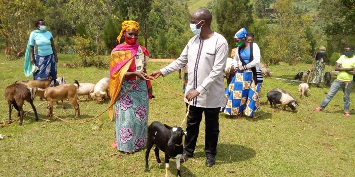 Abaturage bashumbushijwe amatungo nyuma y