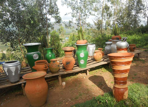 Amavazi niyo agira amafaranga. Imwe igeza mu mafaranga 5000.