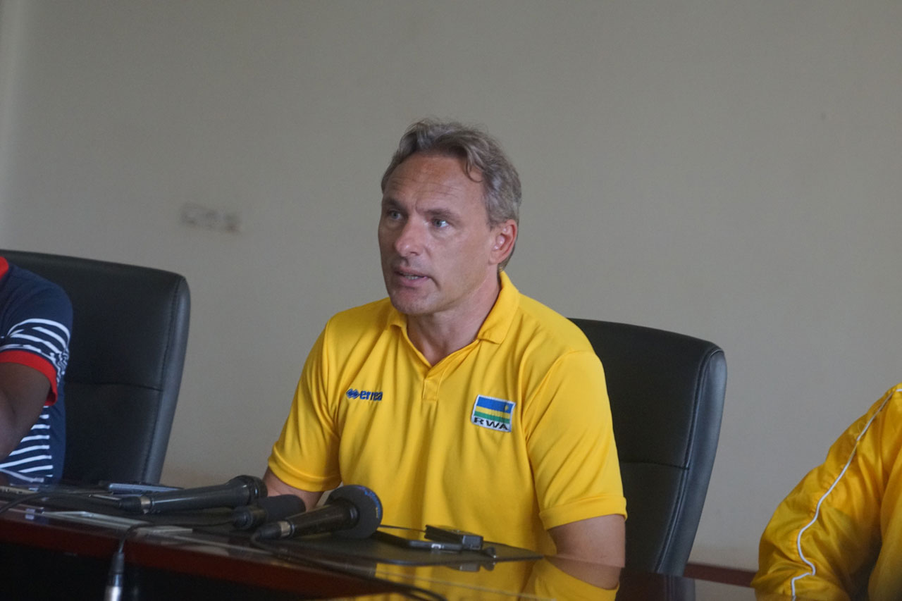 Umutoza w'amavubi ahamya ko abakinnyi azajyana muri CACAFA bazitegura neza CHAN 