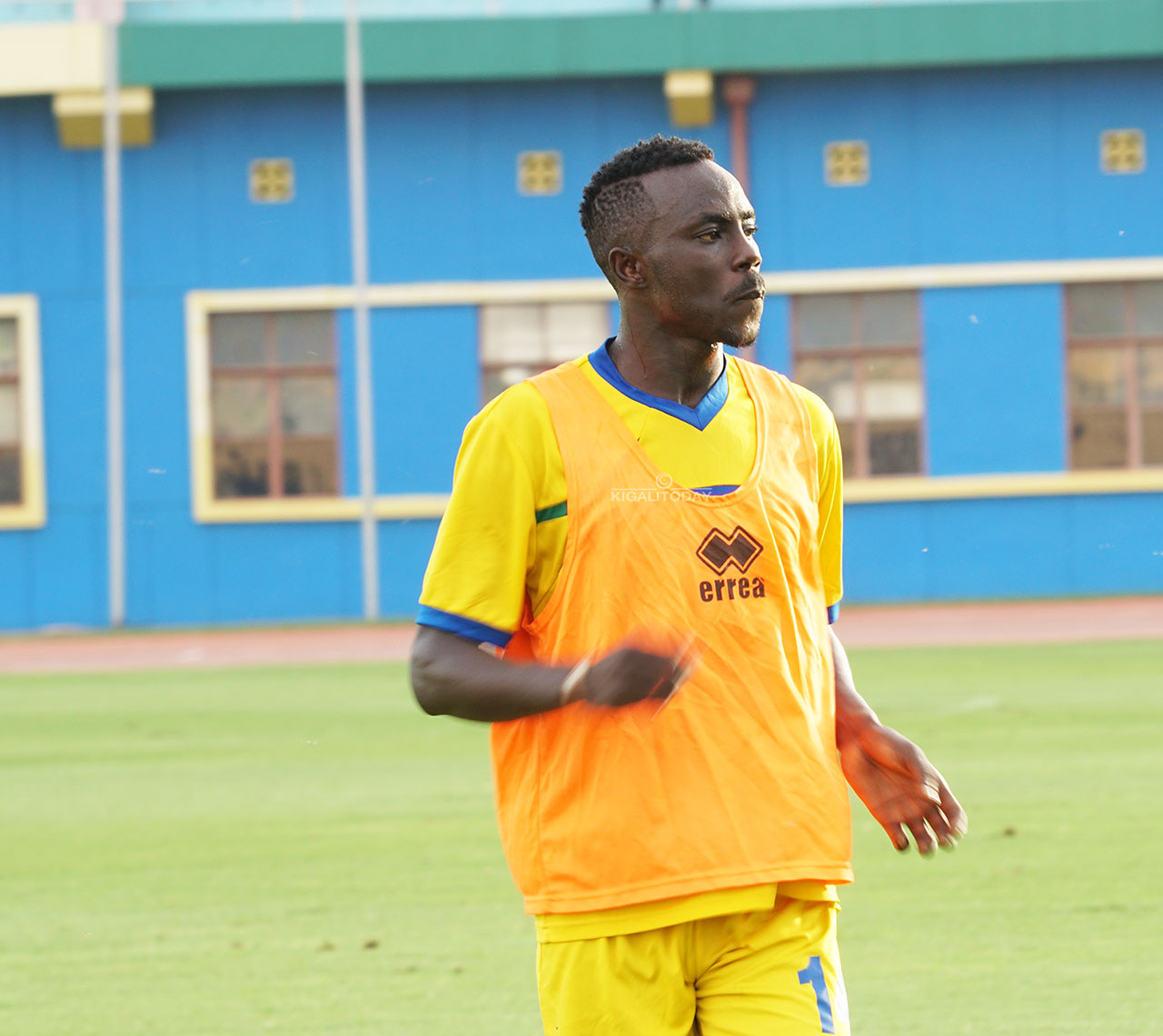 Nyandwi Saddam wa Rayon Sports ukina yugarira ku ruhande rw'iburyo