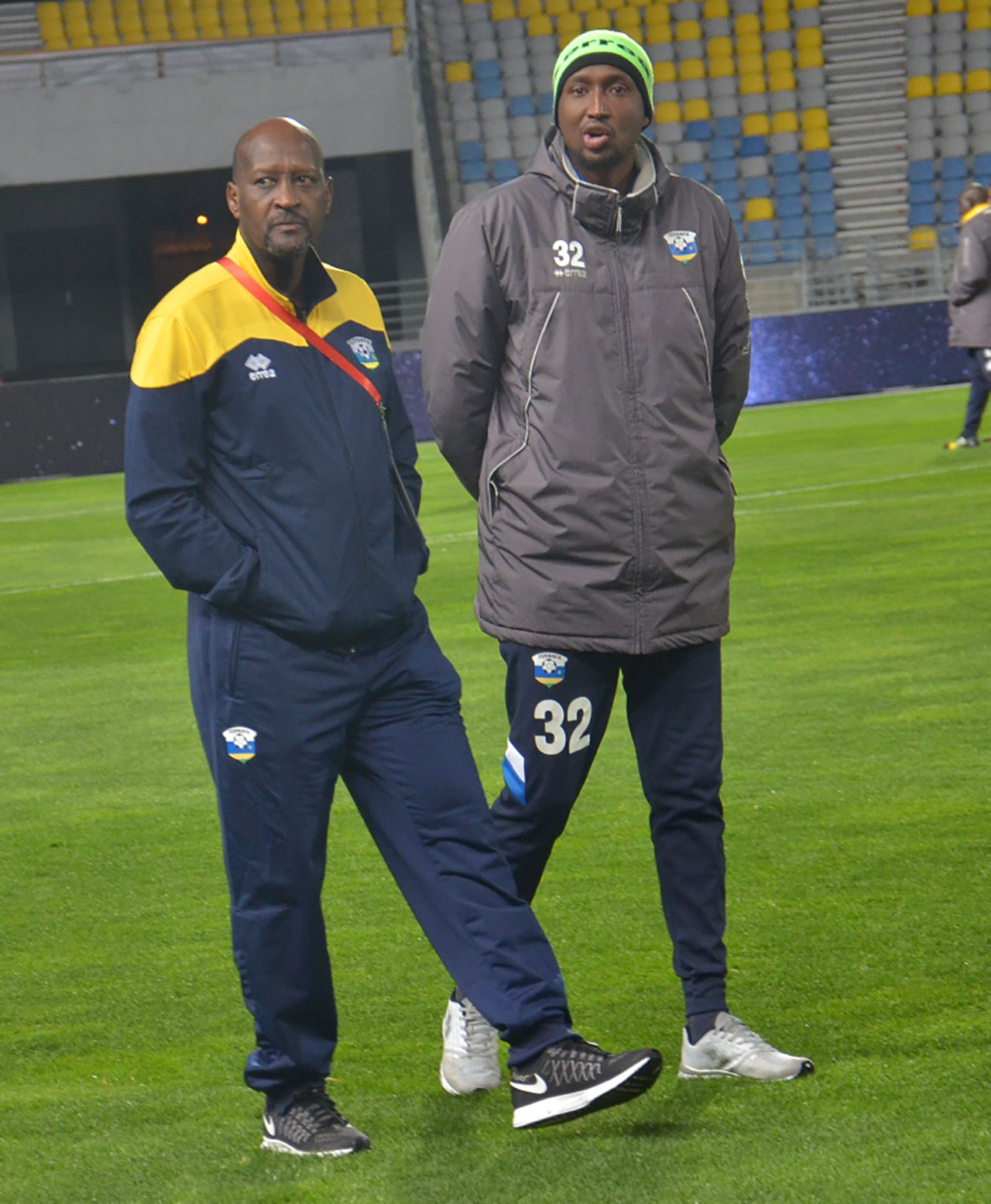 Perezida wa FERWAFA Nzamwita Vincent de Gaulle nawe yari yasuye iyi kipe mu myitozo