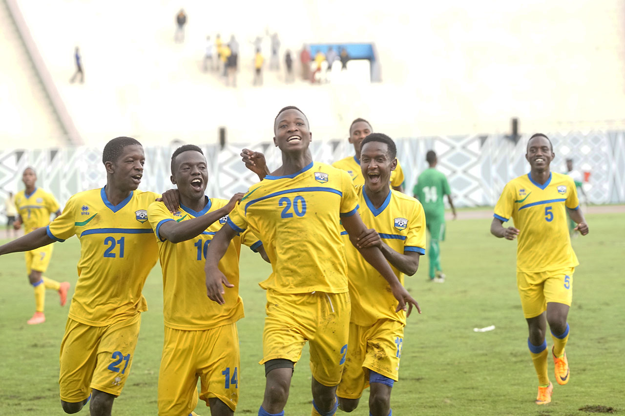 Byiringiro Lague na bagenzi be bishimira igitego cya kabiri