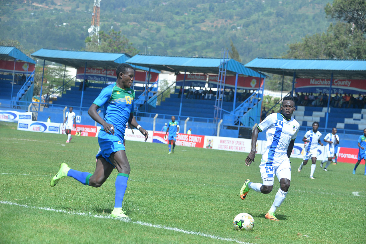 Ombolenga Fitina wari uri mu bihe bye uyu munsi, yatanze imipira ibiri yavuyemo ibitego