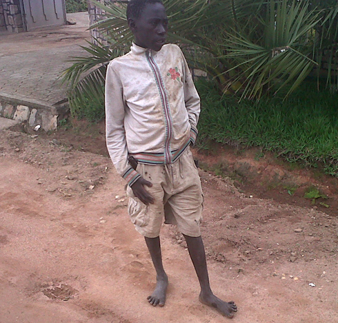 Kanyenzira agenda gahoro ngo atitoneka kubera amavunja.