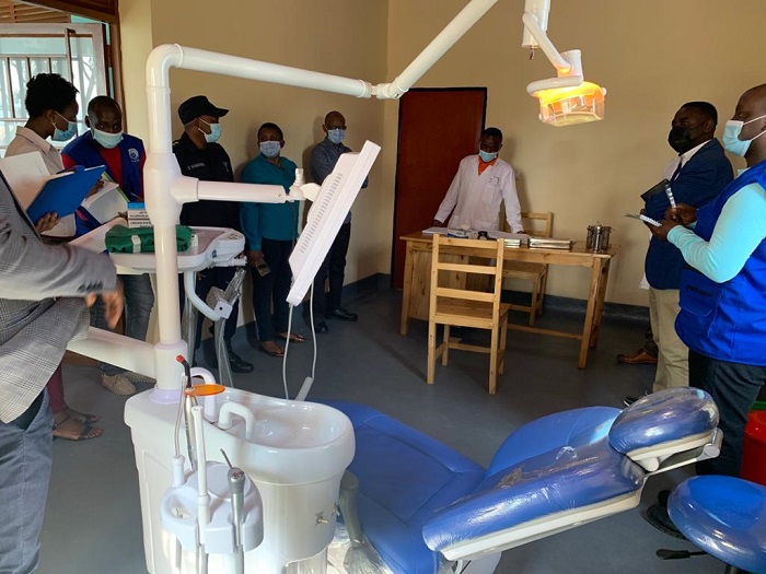 Amavuriro mato yo ku rwego rw'Utugari afite ubushobozi bwo kuvura indwara ziyongeraho iz'amenyo n'amaso