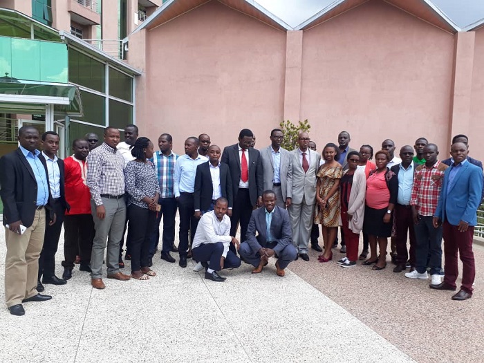 Abashakashatsi bakorera ibigo bitandukanye bya Leta bavuga ko u Rwanda rurimo guhomba ubutaka bwinshi