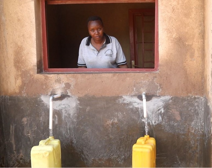 Abari bafite ibibazo by'amazi bavuga ko basigaye bayabona kandi ku bwinshi igihe cyose