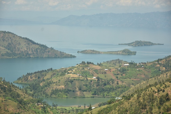 Aho uwo mudugudu ugiye kubakwa hegereye amazi y'ikiyaga cya Kivu