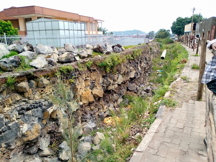 Zimwe mu nzira z'amazi zatangiye gutunganywa