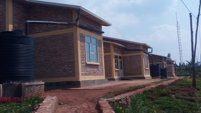 Inzu 72 zashumbushijwe abarokotse Jenoside b'i Huye enye zigiye zifatanye