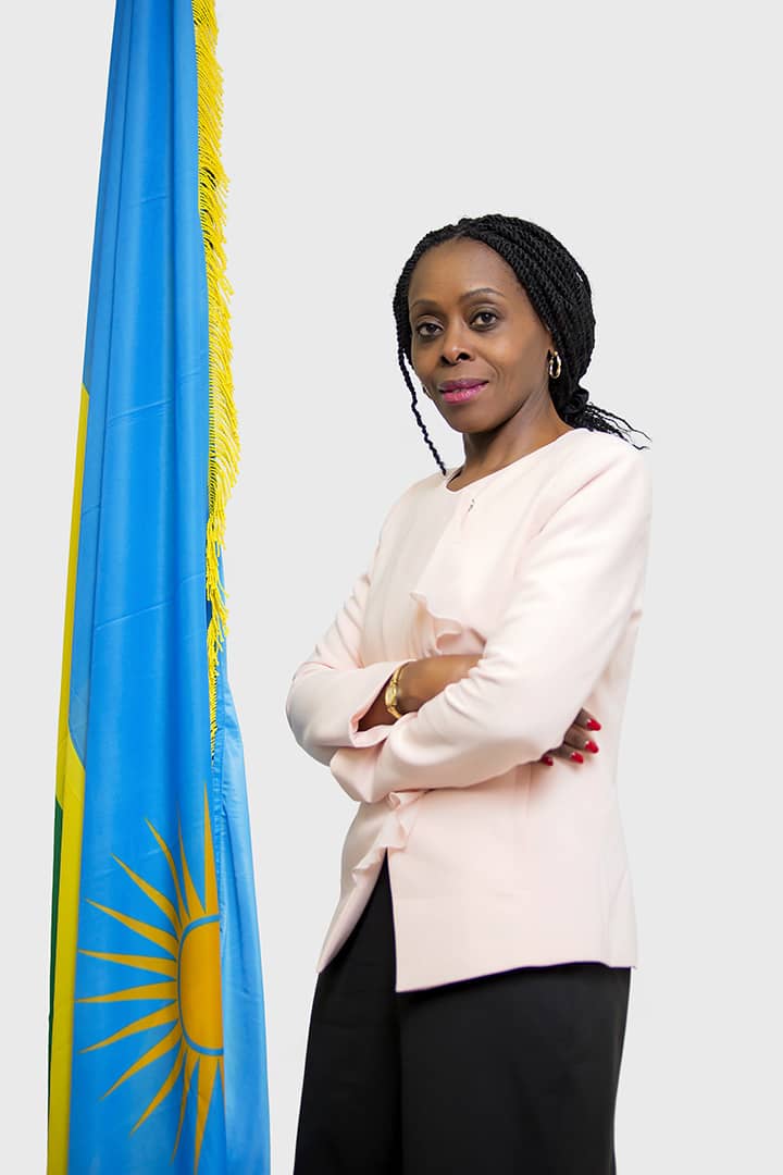 Amb. Christine Nkulikiyinka, Minisitiri mushya w'Abakozi ba Leta n'Umurimo (MIFOTRA)