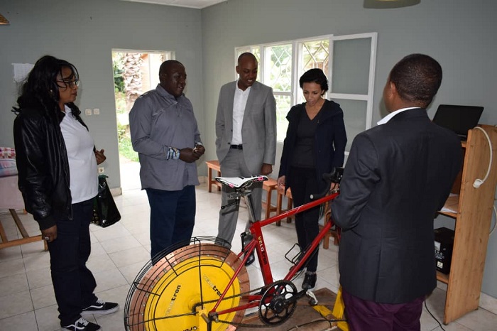 Amina Layana yeretswe ibikoresho binyuranye byifashishwa mu marushanwa y'amagare