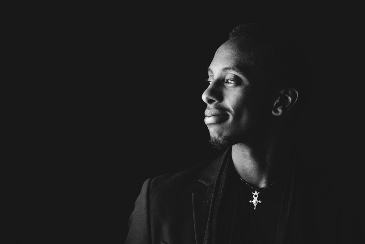 Andy Bumuntu ahamya ko indirimbo ze zose azihimbira 