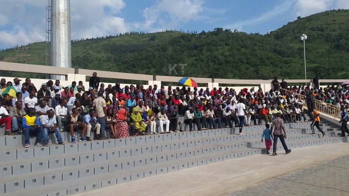 Abaturage baje kwihera ijisho uburyo ikipe yabo yiteguye iri rushanwa.