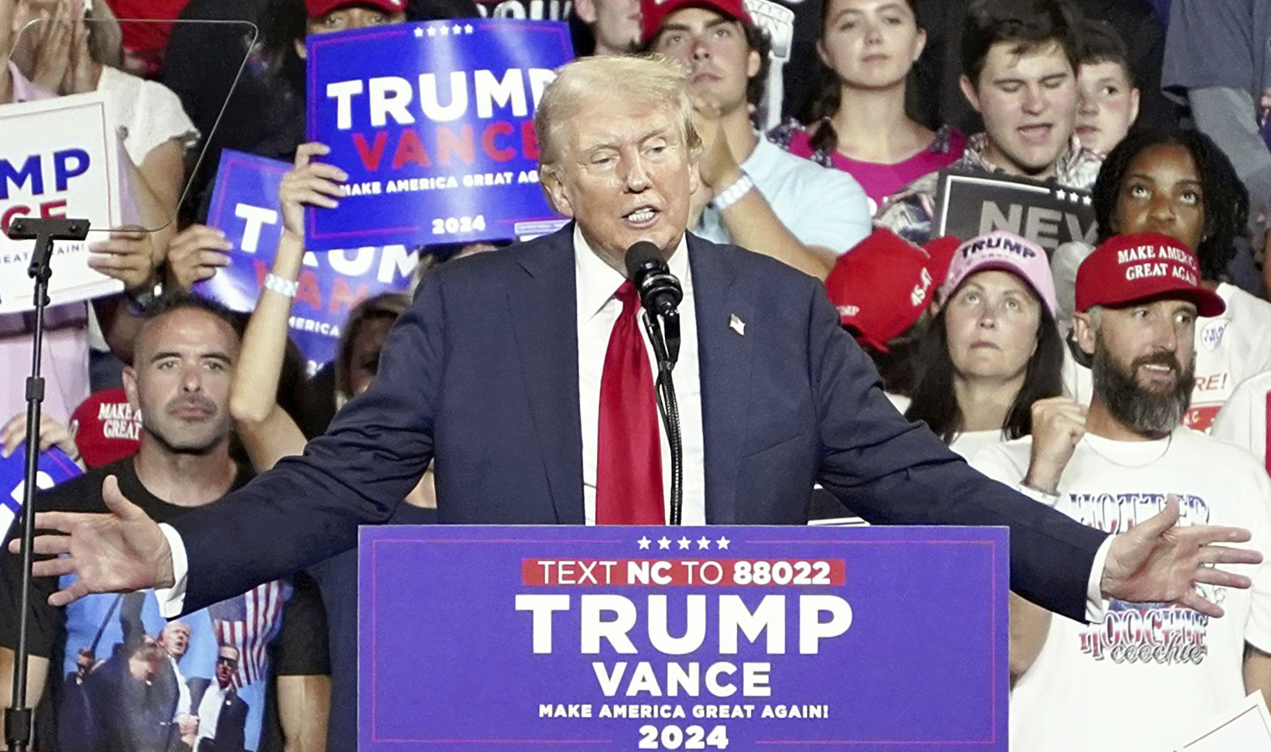 Trump azirukana abimukira badafite ibyangombwa no kongera imisoro