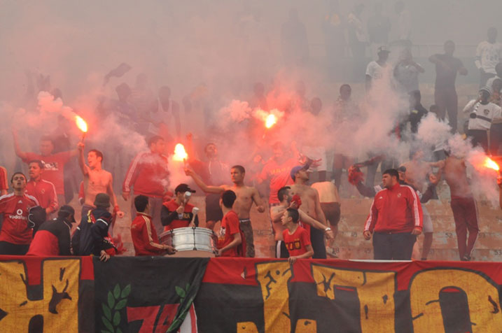 Abafana ba Al Ahly bari bacanye imiriro bishimiye intsinzi. 