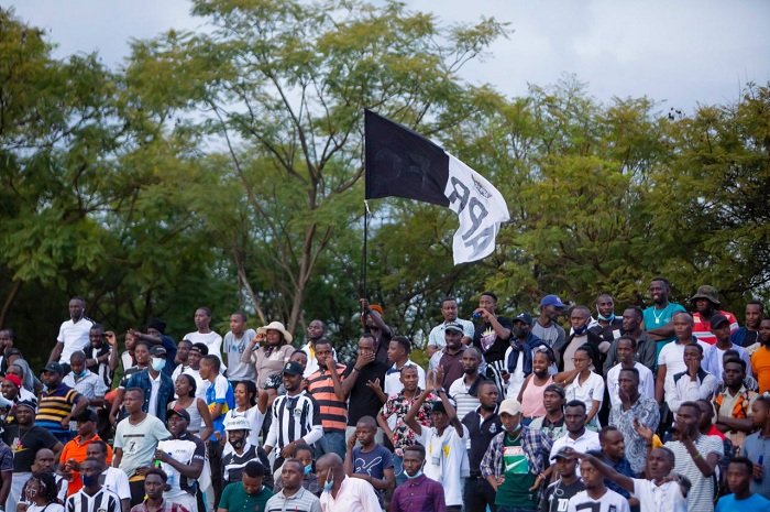 Umukino ubanza abafana batashye batanyuzwe n'ibyo babonye