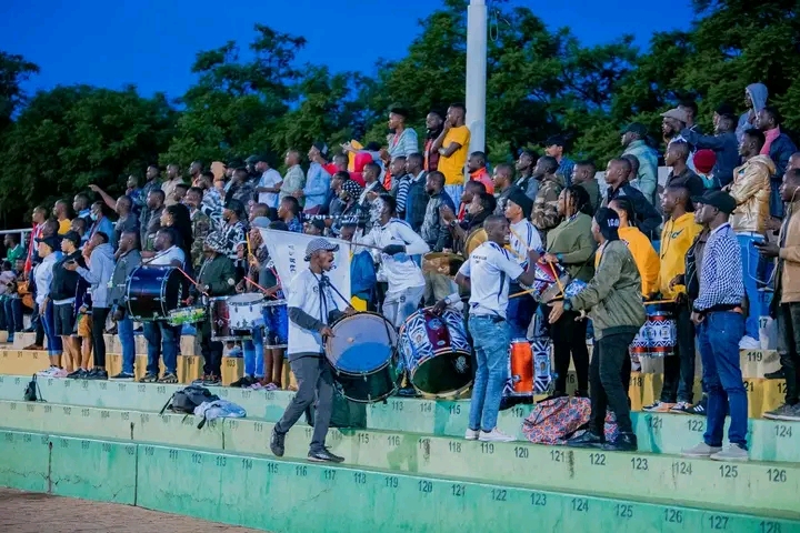 Abafana ba APR FC bavuga ko bakeneye umutoza