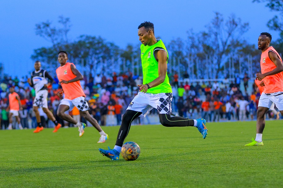 Niyomugabo Claude yarakize akaba yaratangiye imyitozo