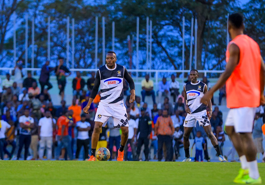 Thaddeo Lwanga na we yishimiwe n'abafana ba APR FC 