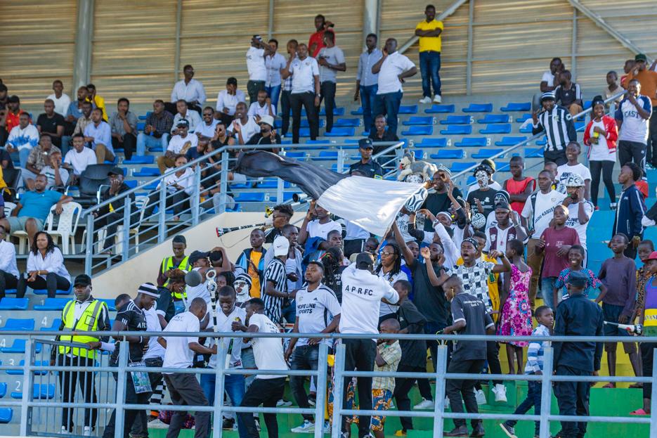 Abafana ba APR FC bishimiye ko ikipe yabo yafashe umwanya wa mbere