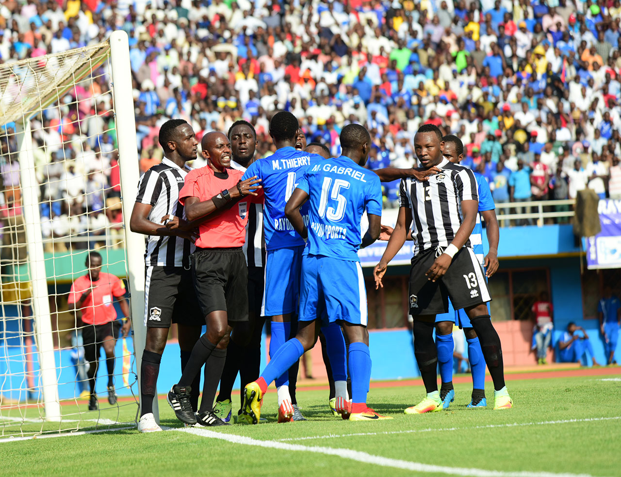 Umukino uhuza aya makipe akenshi ujya uzamo n