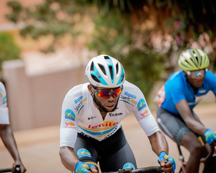 Areruya Joseph yayoboye isiganwa akanya kanini