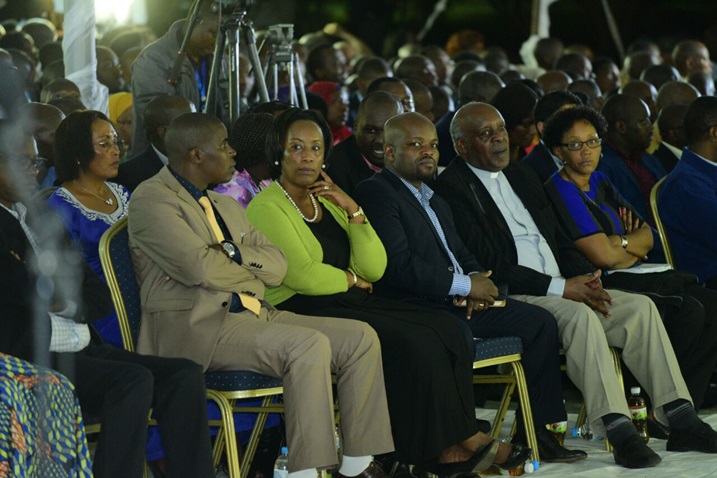 Bamwe mu bayobozi bari baherekeje Perezida Kagame.