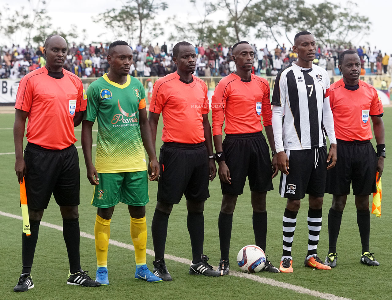 Abasifuzi na ba Kapiteni b'amakipe yombi mbere y'umukino 