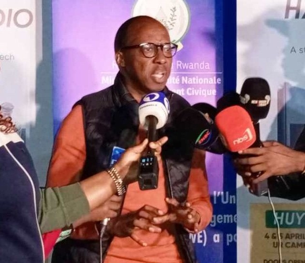 Diogene ntarindwa/Atome avuga ko biyemeje gukina iyi kinamico muri kaminuza y'u Rwanda bagamije kwibutsa abato ko imvugo zishishikariza abantu kwangana zidakwiye