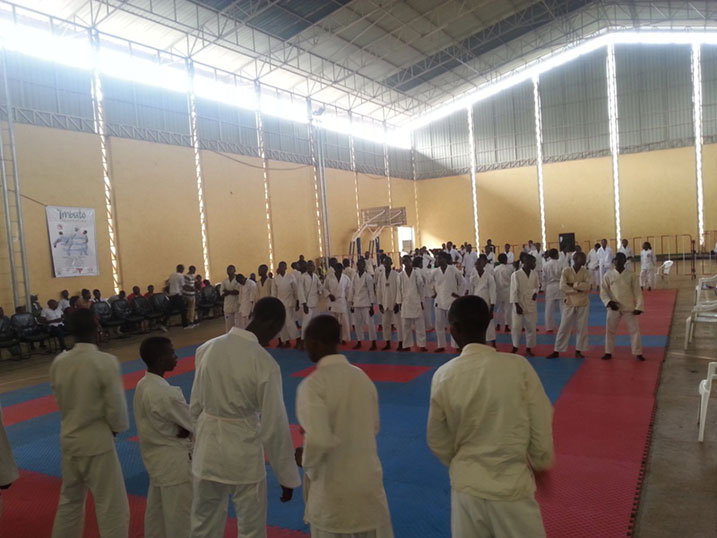 Aya marushanwa yari yitabiriwe n'abakinnyi ba Karate benshi.