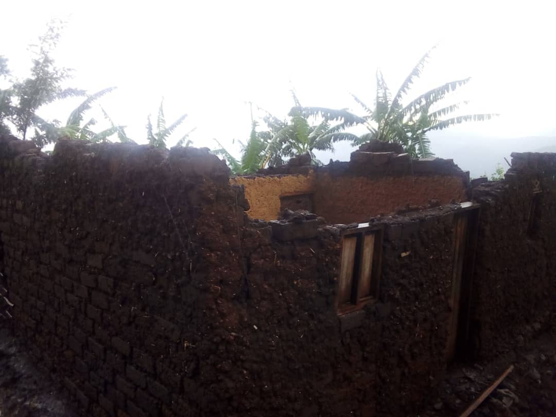 Izo ni zimwe mu nzu zifite ibisenge byagurutse