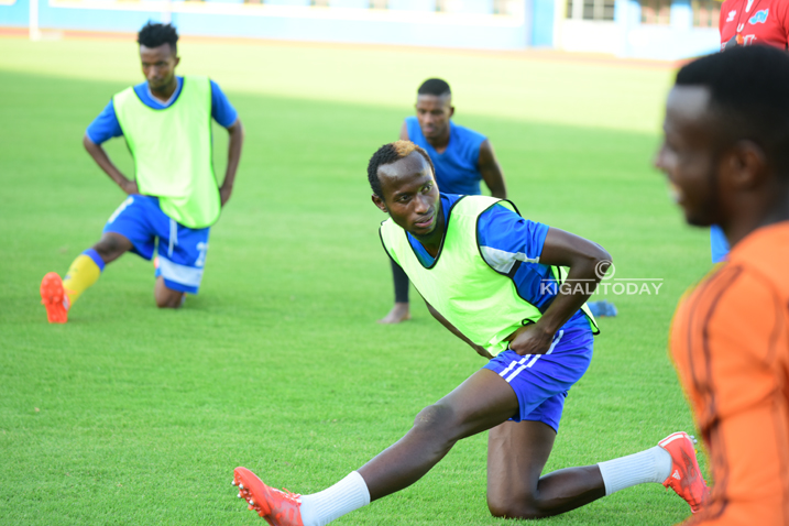 Manzi Thierry myugariro wa wa Rayon Sports agorora imitsi