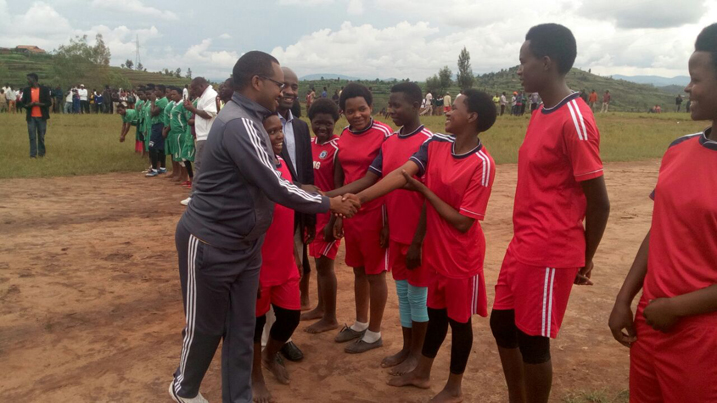 Umurenge wa Busanze ni wo wegukanye igikombe mu bakobwa