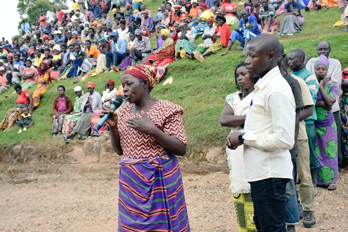 Abaturage babajije ibibazo ku bwinshi