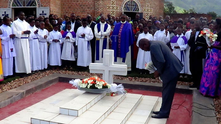 Bafashe umwanzuro wo kwibuka Padiri Bourguet banashaka uburyo bwo kubungabunga ibikorwa remezo yabasigiye.