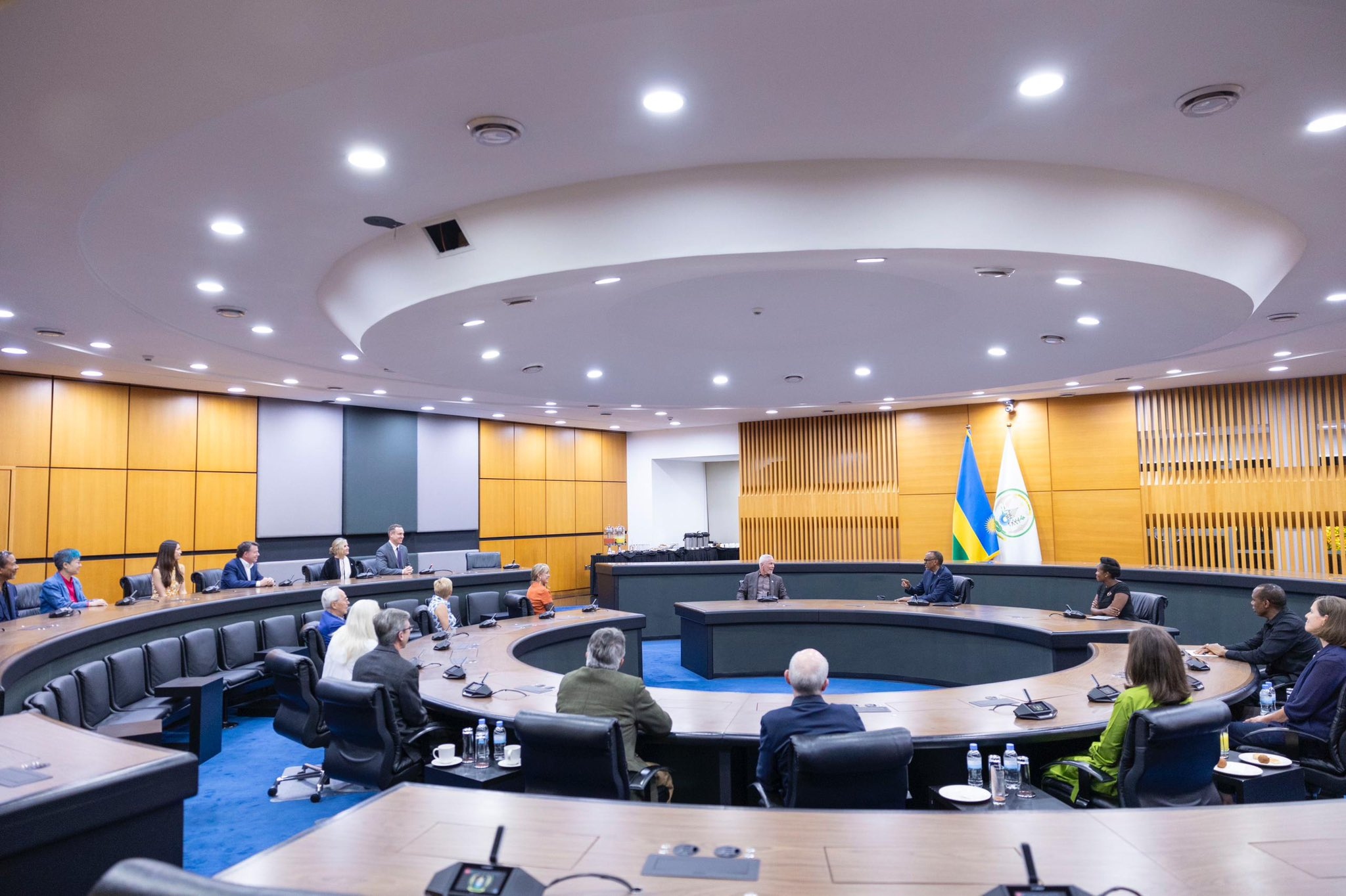 Baganiriye ku guteza imbere kwihangira imirimo n'amahirwe ari mu burezi