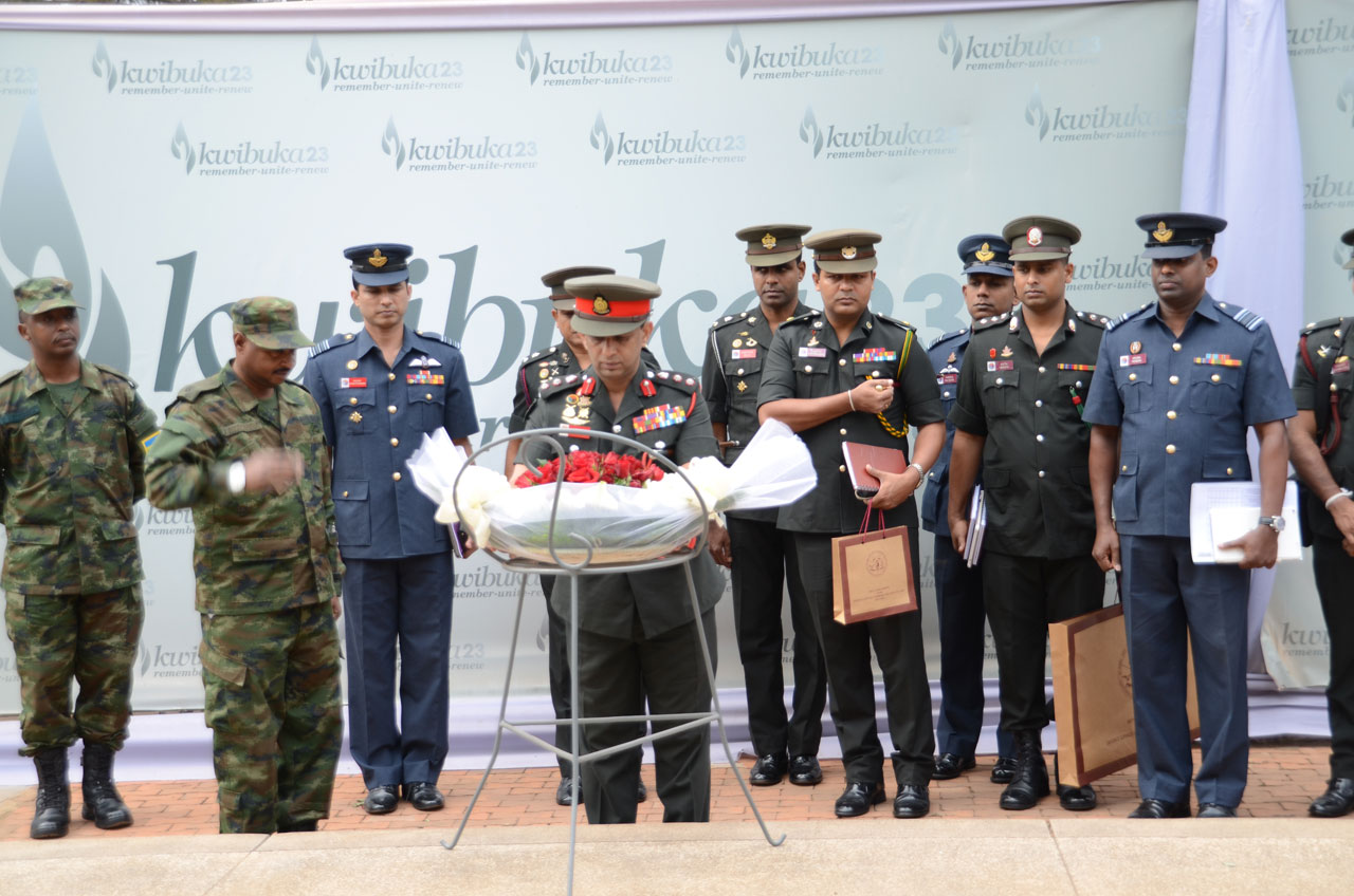 Bagiye no gusura urwibutso rwa Kigali ruri ku Gisozi.