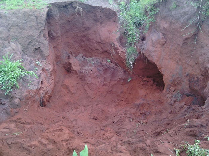 Abashaka itaka ryo gukurungira inzu bibasaba rimwe na rimwe kwinjira mu migina