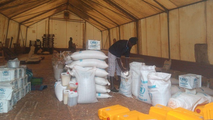 Bahabwa ibiryo bibatunga mu mezi atatu.