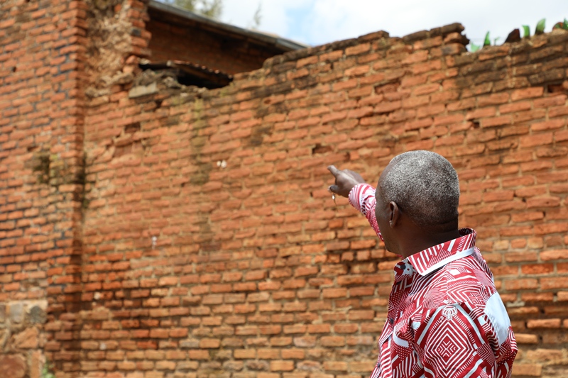 bajugunywe mu cyobo cya metero 18 arimo yerekana
