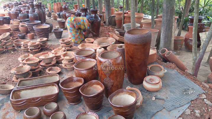 Bakora bihangano byiganjemo amavaze n'imitako