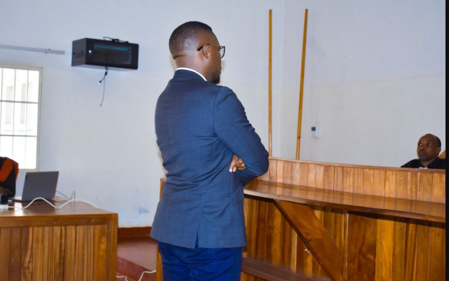 Edouard Bamporiki yasabye ko ataburanishwa adafite umwunganira