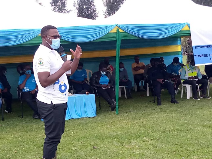 Bamporiki yavuze ko kubaka igihugu gikungahaye bijyana no kuba bene cyo bafite ubwenge bwuzuzanya n